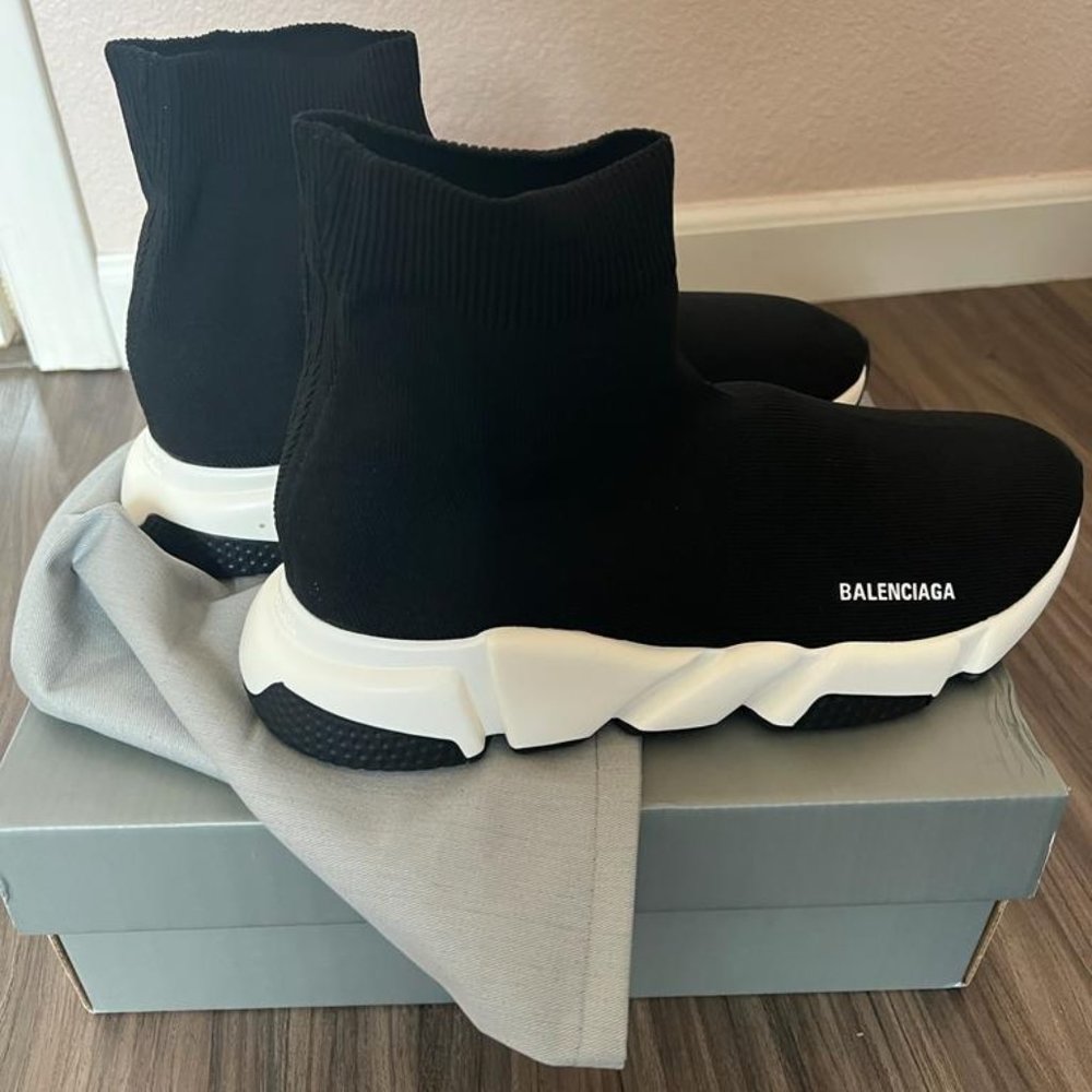 MEN'S SPEED RECYCLED KNIT SNEAKER IN BLACK/WHITE